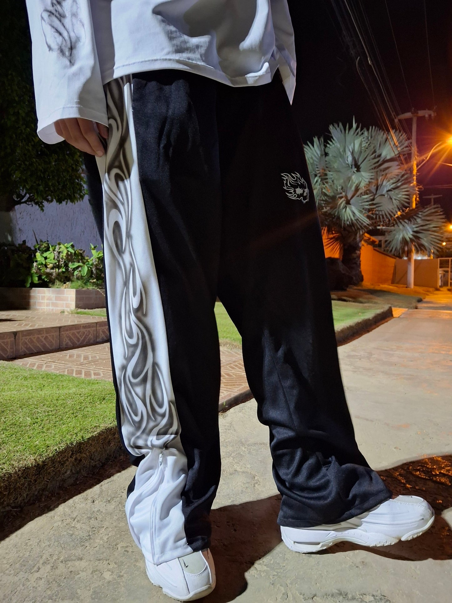 TRIBAL AIRBRUSH PANTS
