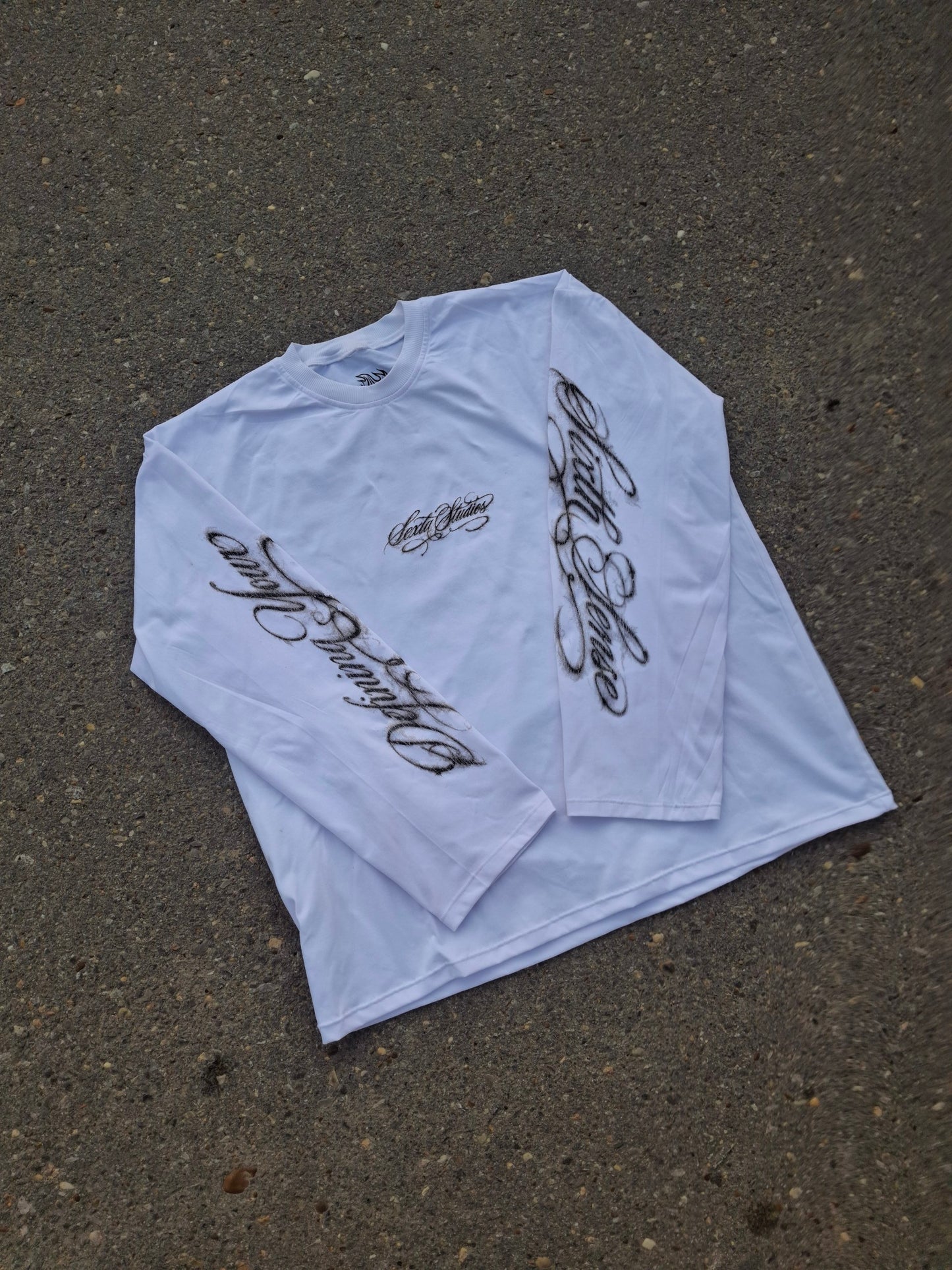 HOLY CROWN WHITE LONGSLEEVE